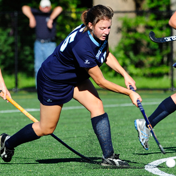 Field Hockey Takes Down Wellesley With Huge First Half