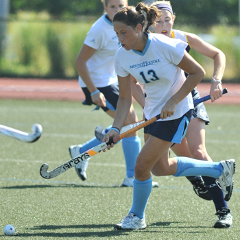 Field Hockey Bounces Back With Dominant Effort at Nichols