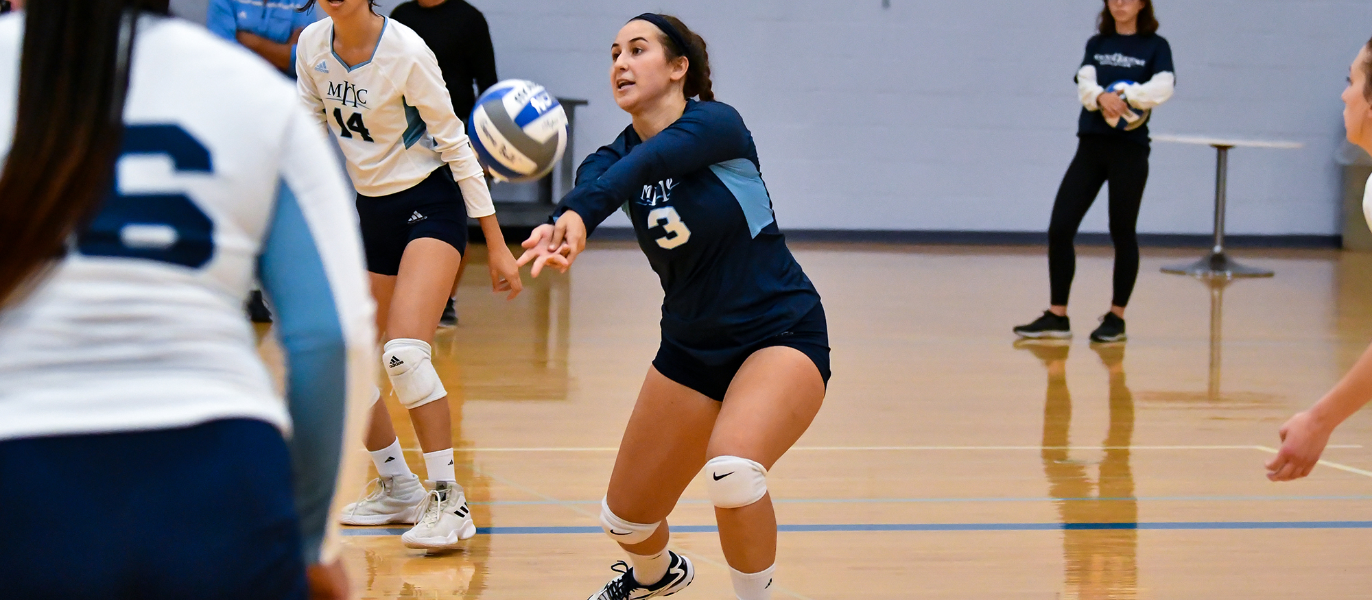 Volleyball Suffers Three-Set Sweep at WPI in NEWMAC Play