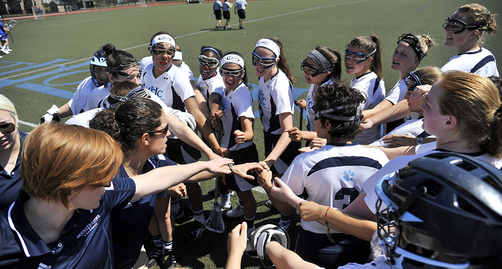 Lacrosse Honored for Academic Excellence by IWLCA