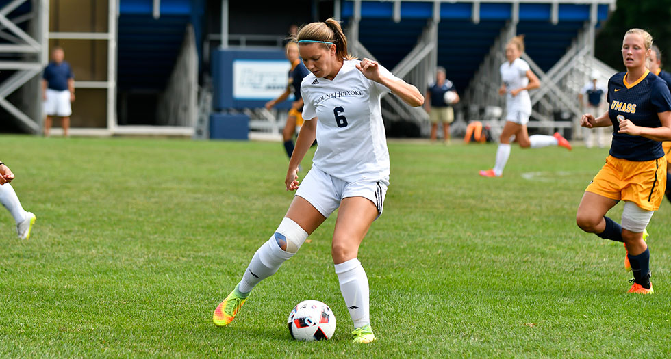 Soccer Falls to #19 Amherst, 2-0