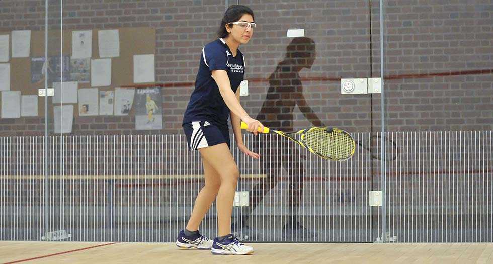 Squash Suffers Road Loss at Colby