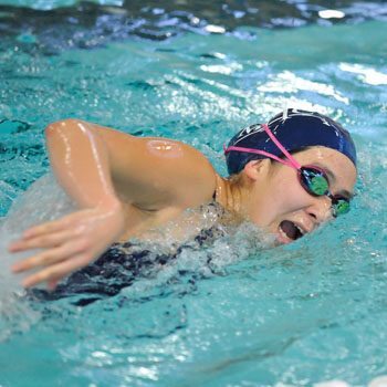 Swimming & Diving Rolls Past Westfield State