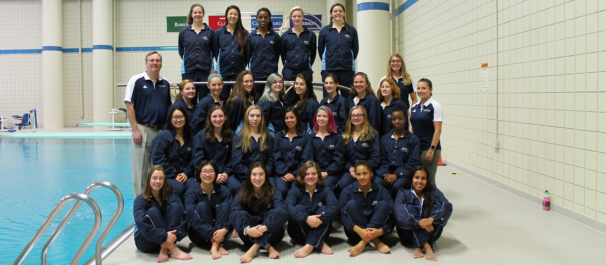 Team photo of the 2017-18 Lyons Swimming & Diving Team.