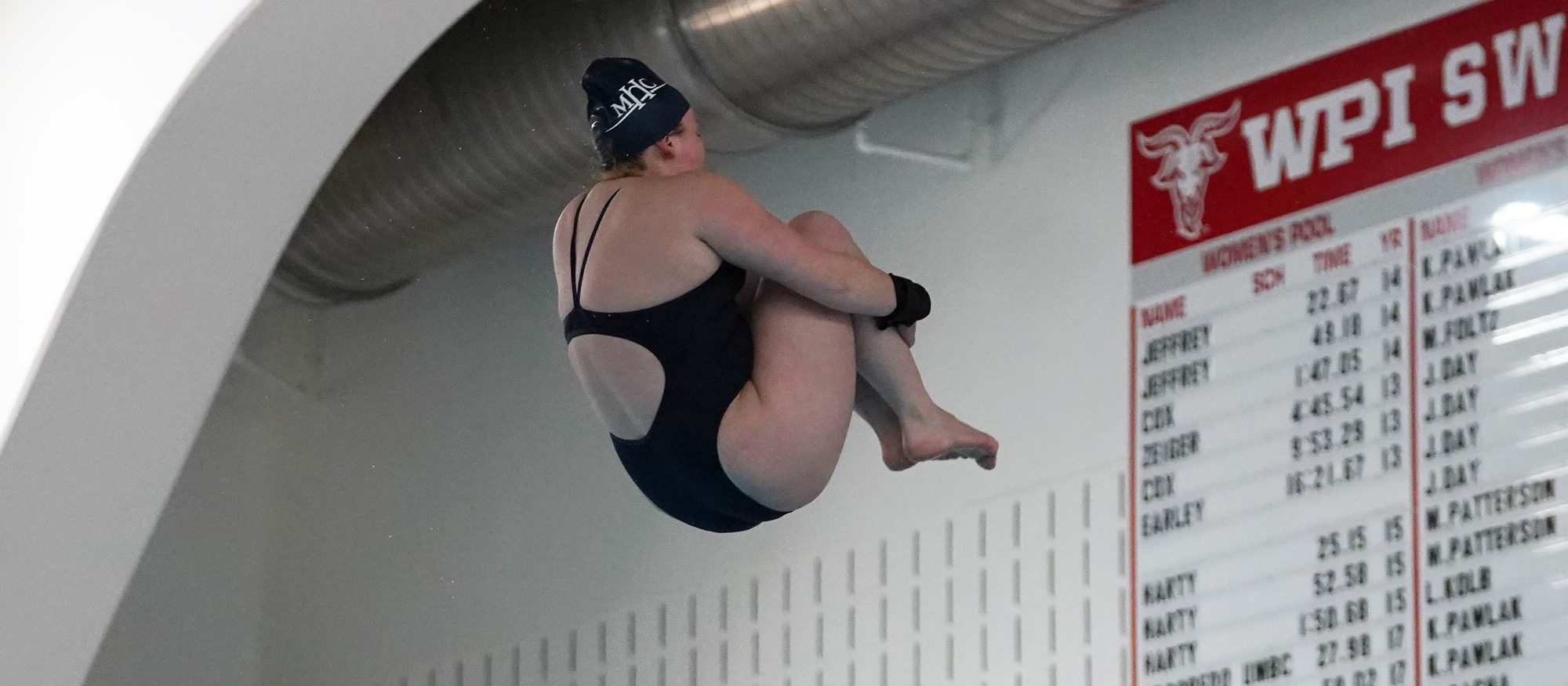 Mount Holyoke senior Maddy Sewell posted qualifying scores for NCAA Regionals in both 1-meter and 3-meter diving in her season debut on Nov. 11, 2023. (File photo by Alex Gutierrez/WPI Athletics)