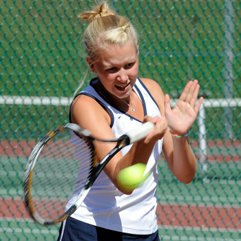 Tennis Team Set to Host Youth Clinics