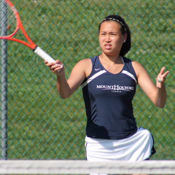 Tennis Edged by Simmons, 5-4