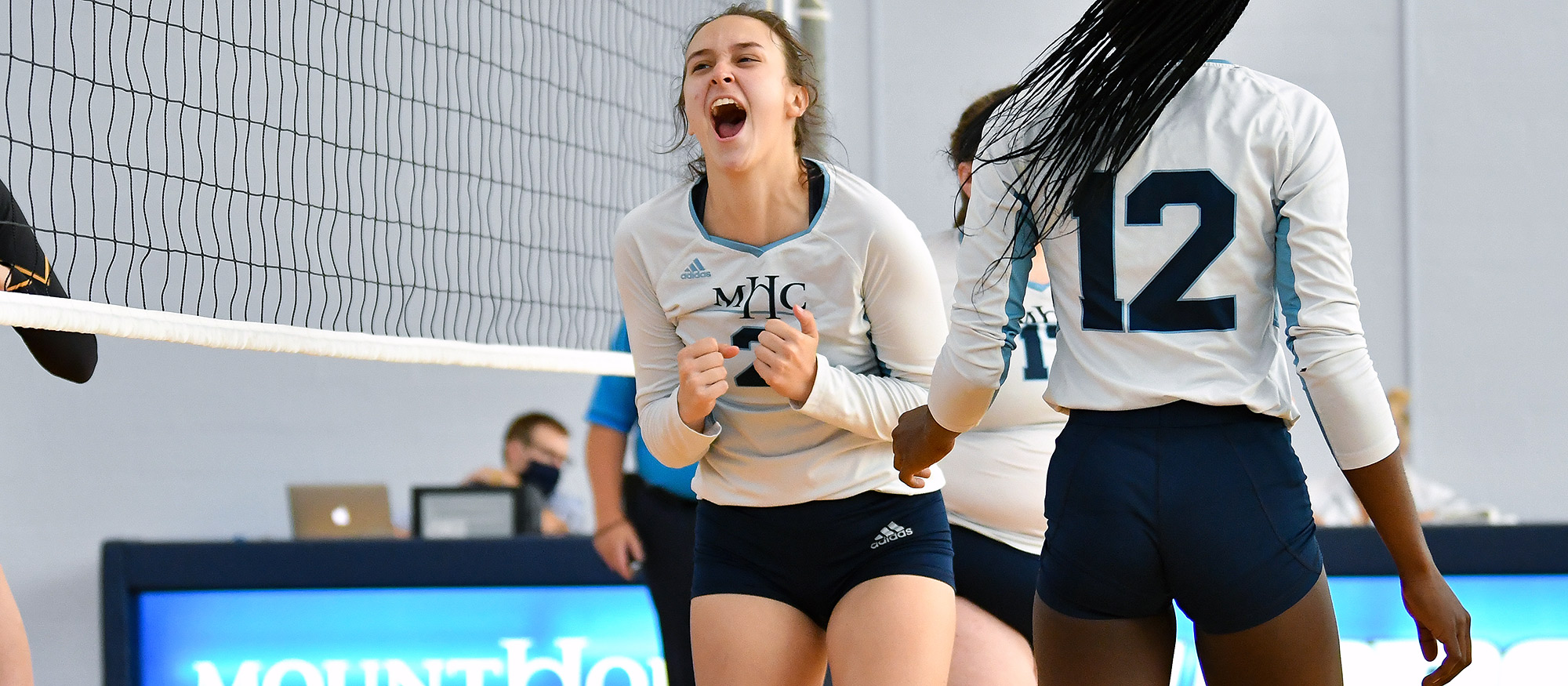 McKenna Crosby had five kills in Mount Holyoke's 3-0 win at Dean on Sept. 15, 2022. (RJB Sports file photo)