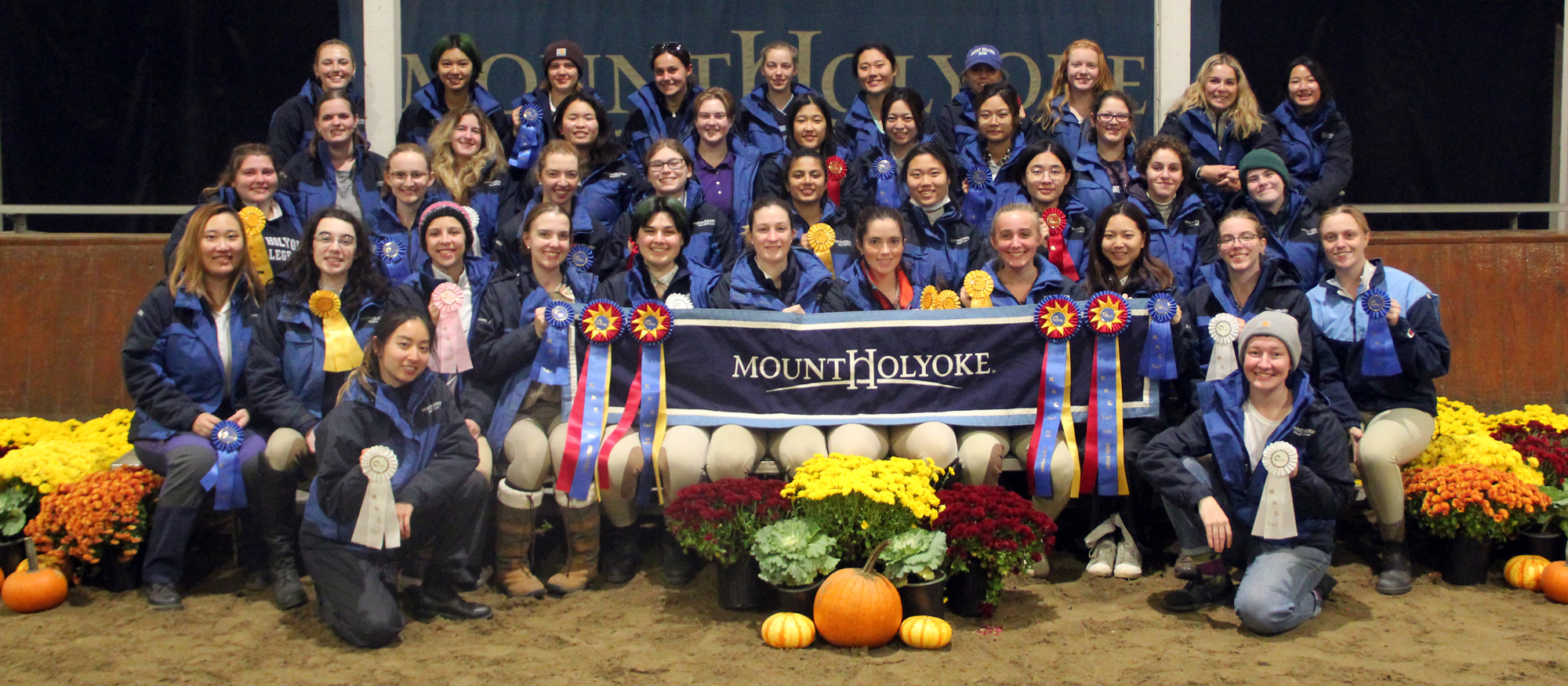 The Mount Holyoke Show on Oct. 29, 2022 concluded with the host Lyons winning their third consecutive High Point College award in as many shows.
