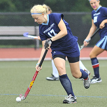 Field Hockey Moves Up To #19 Nationally; Banmann Earns Weekly Honors