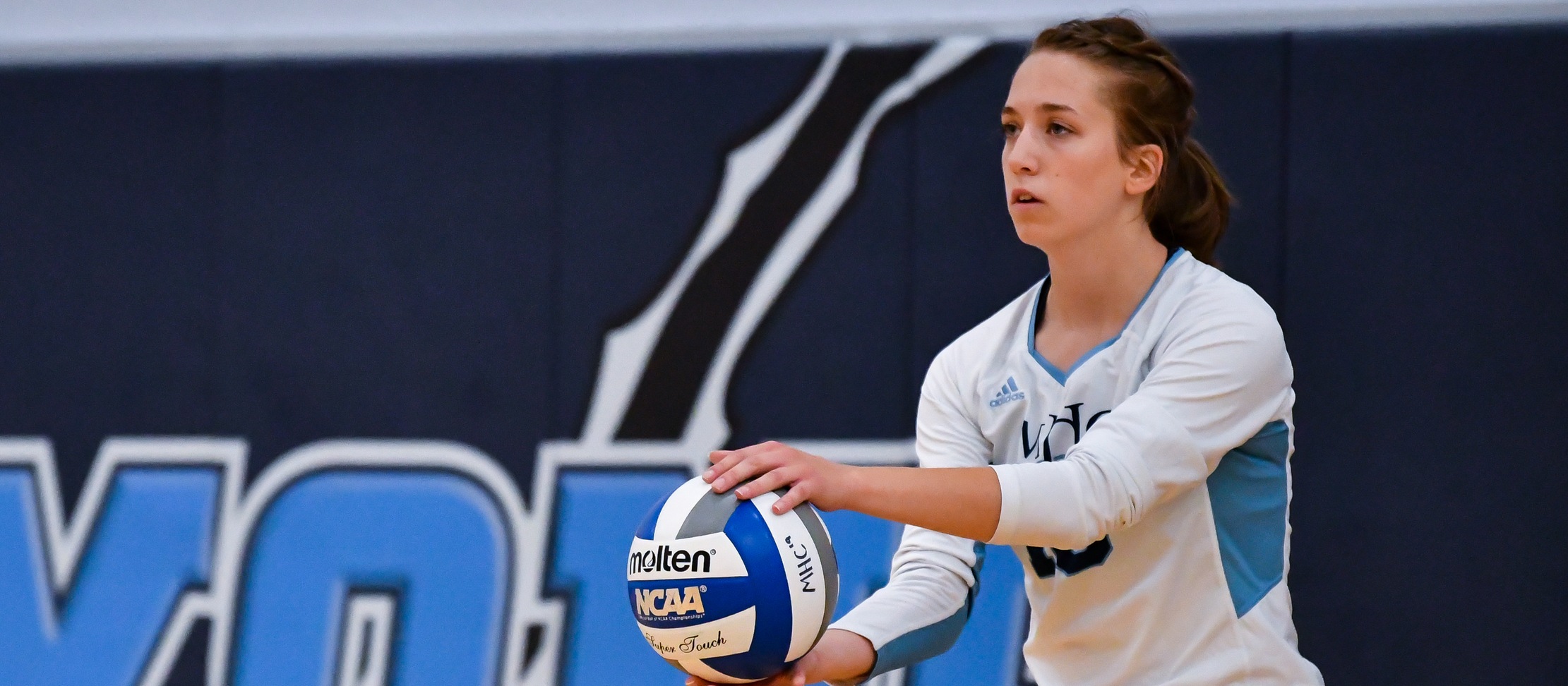 Volleyball Falls to Wellesley in Conference Play