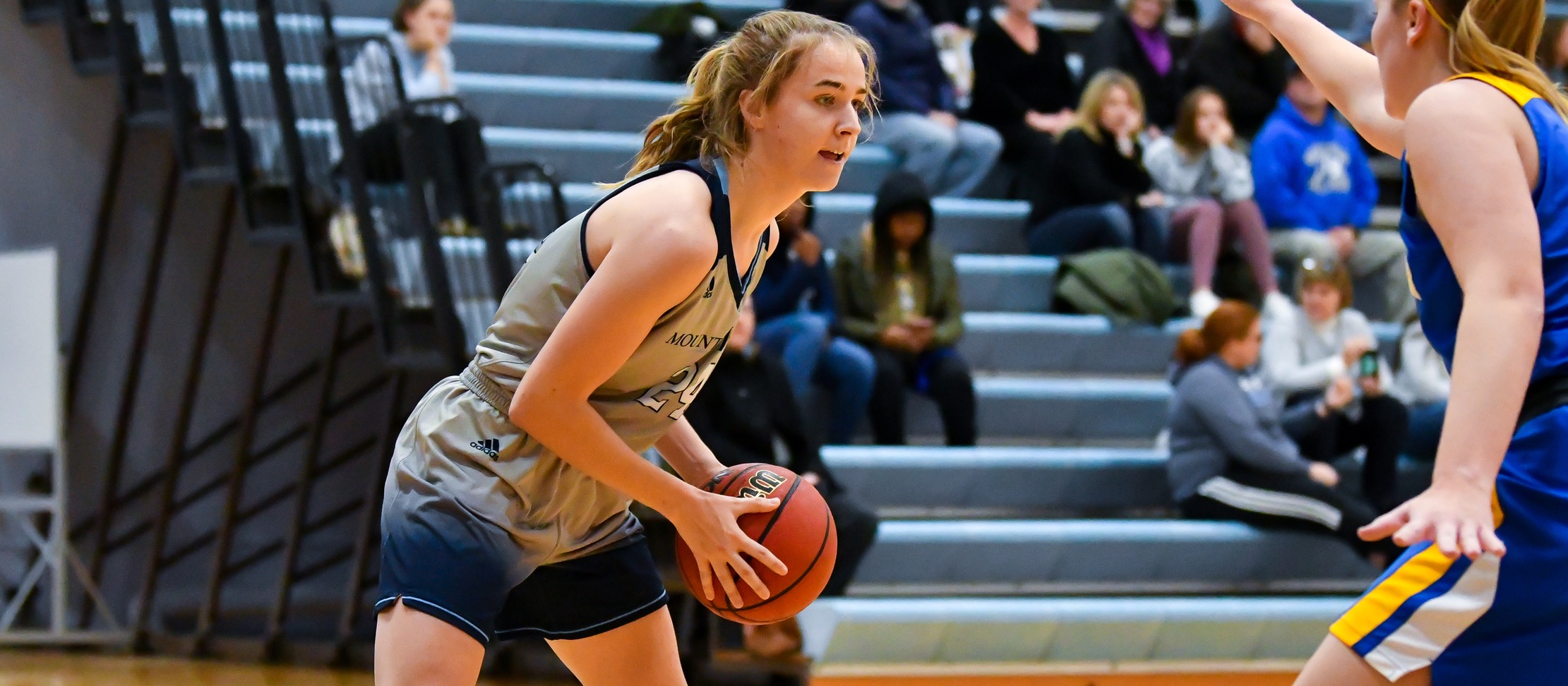 Basketball Falls at Babson in NEWMAC Play