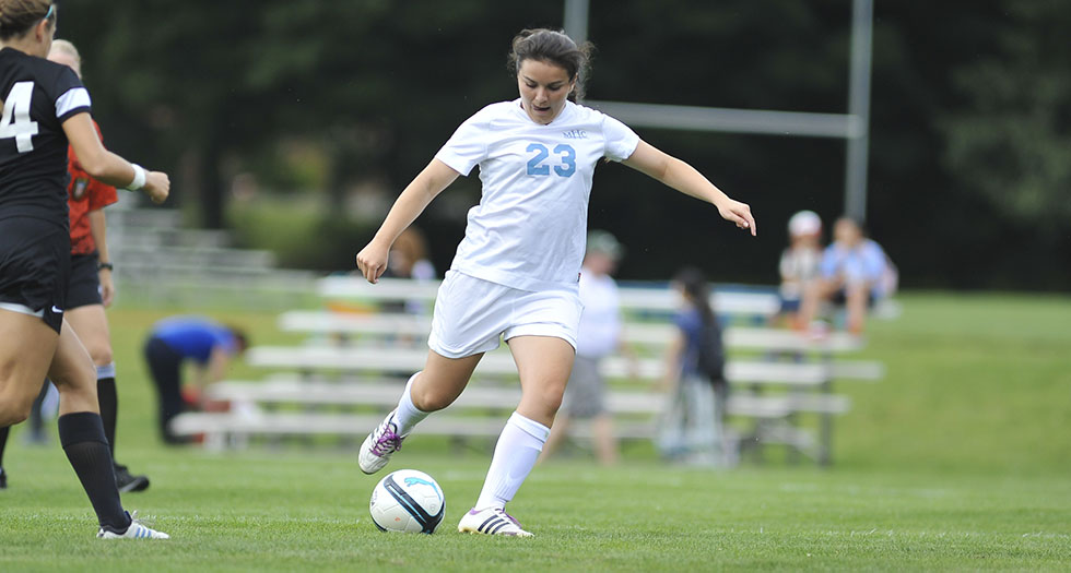 Soccer Opens 2015 With 2-1 Win Over Mountaineers