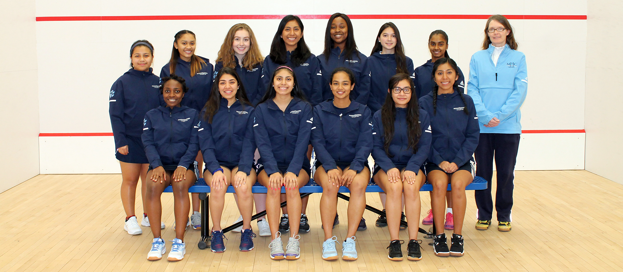 Group photo of the 2018-19 Lyons squash team.