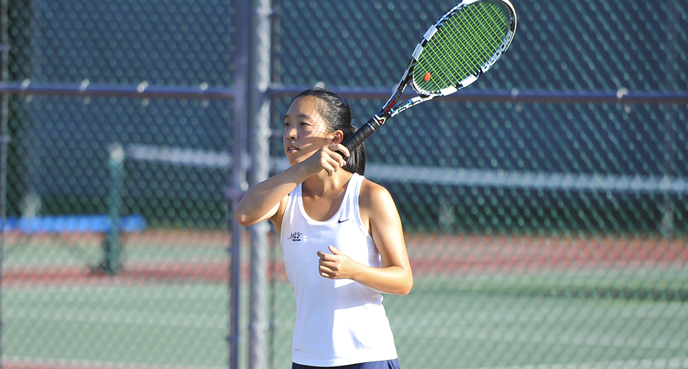 Tennis Shoulders Tough Loss at Connecticut College