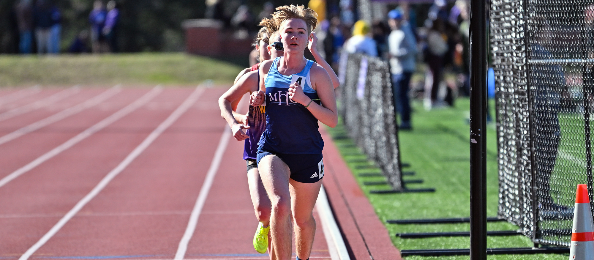 Tessa Lancaster became Mount Holyoke's second-fastest runner all-time in the outdoor 5,000 meters with a time of 17:49.91 at the Amherst Spring Fling on April 7, 2024. (RJB Sports file photo)