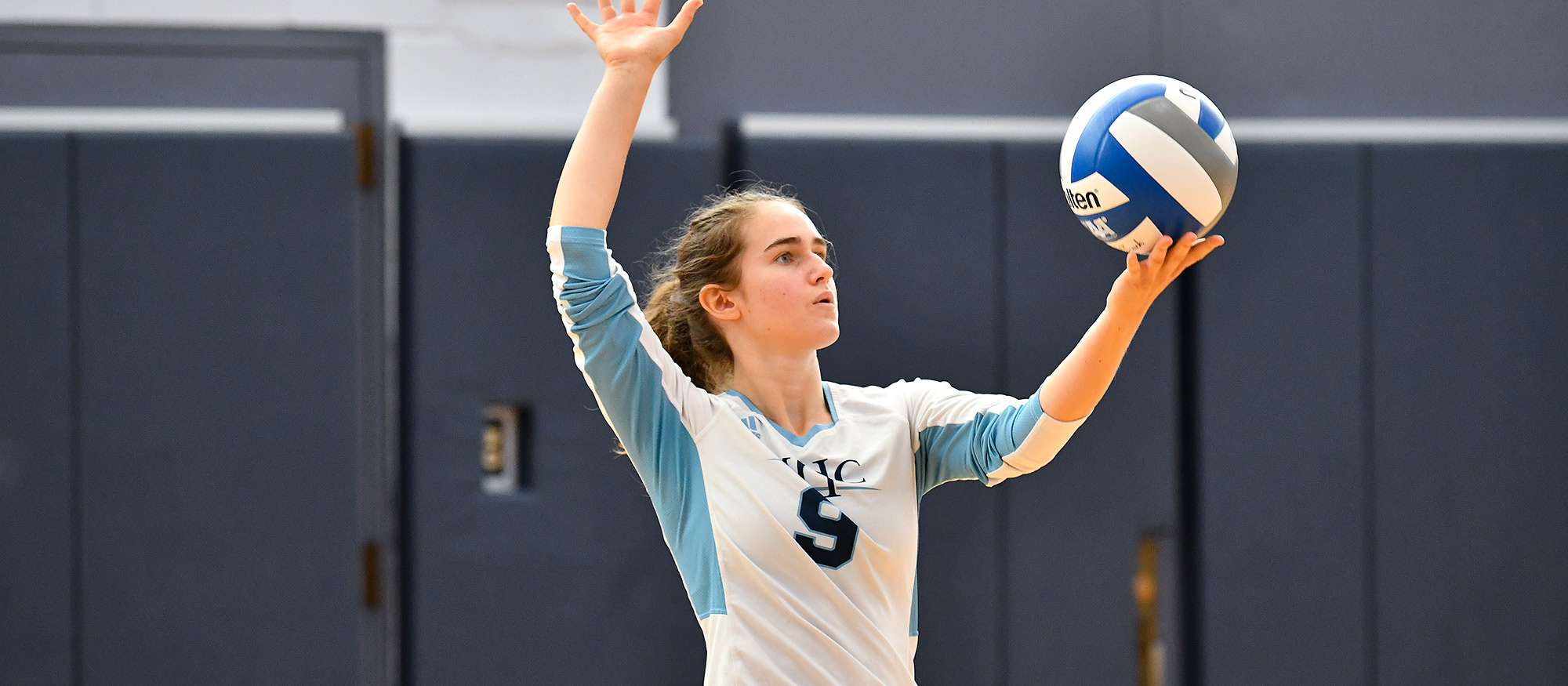 Lucie Berclaz was credited with 35 digs on the day as Mount Holyoke fell 3-1 to Colby and defeated Cazenovia 3-0 on Sept. 10, 2022 in Waterville, Maine. (RJB Sports file photo)