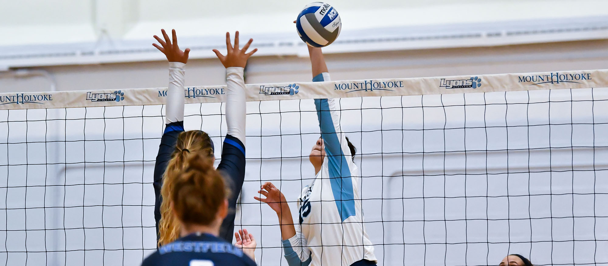 Volleyball Drops Five-Set Thriller with University of Saint Joseph (CT)
